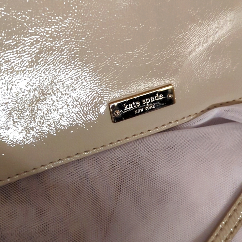 NWOT Kate Spade patent shoulder bag - Picture 2 of 6
